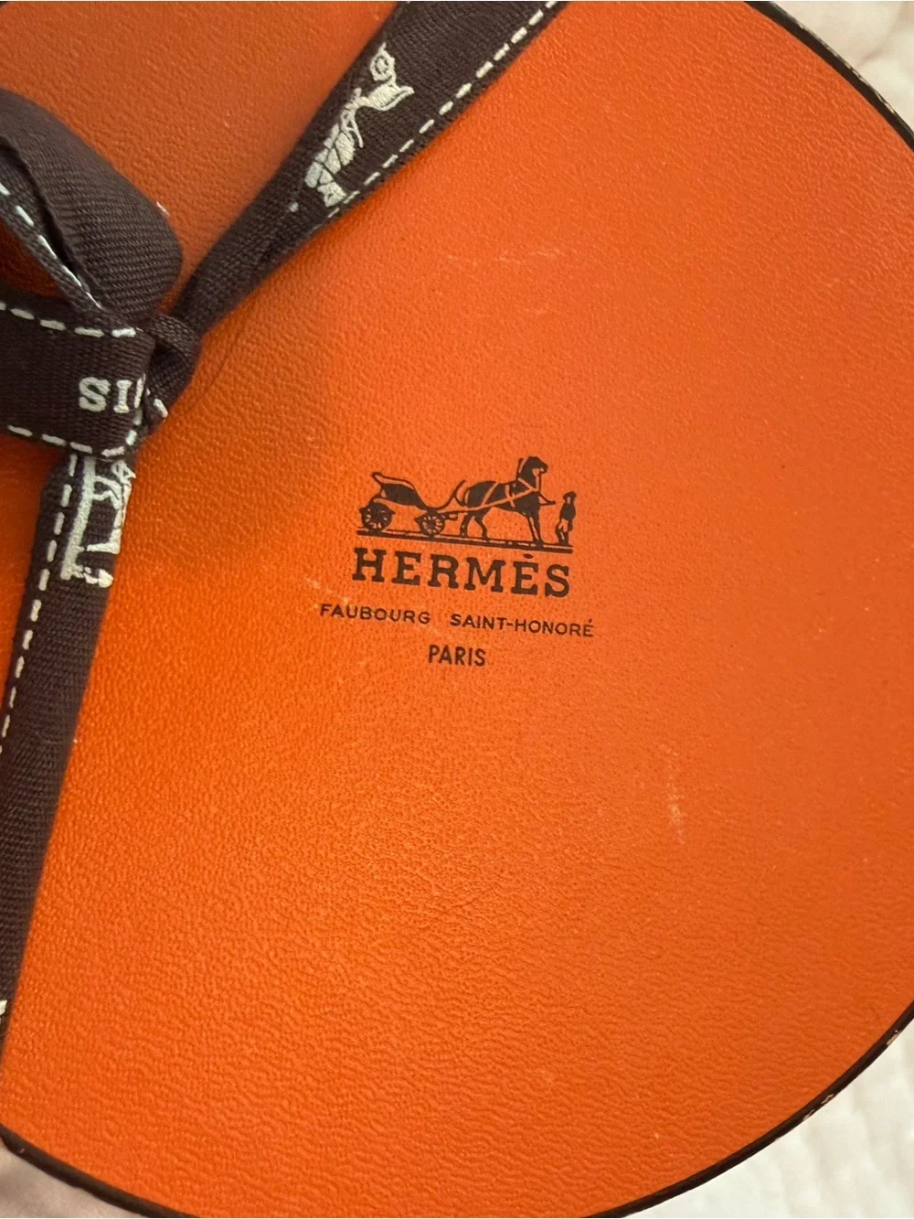 Hermes vintage 100% silk Tigre Royal scarf with box and ribbon